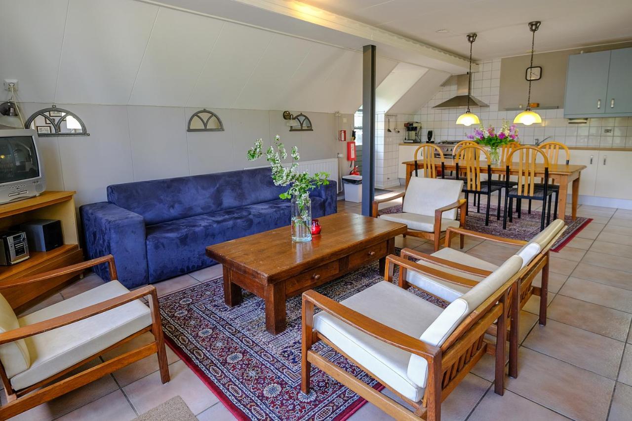 Wehe-den Hoorn De Energiek Bed & Breakfast エクステリア 写真