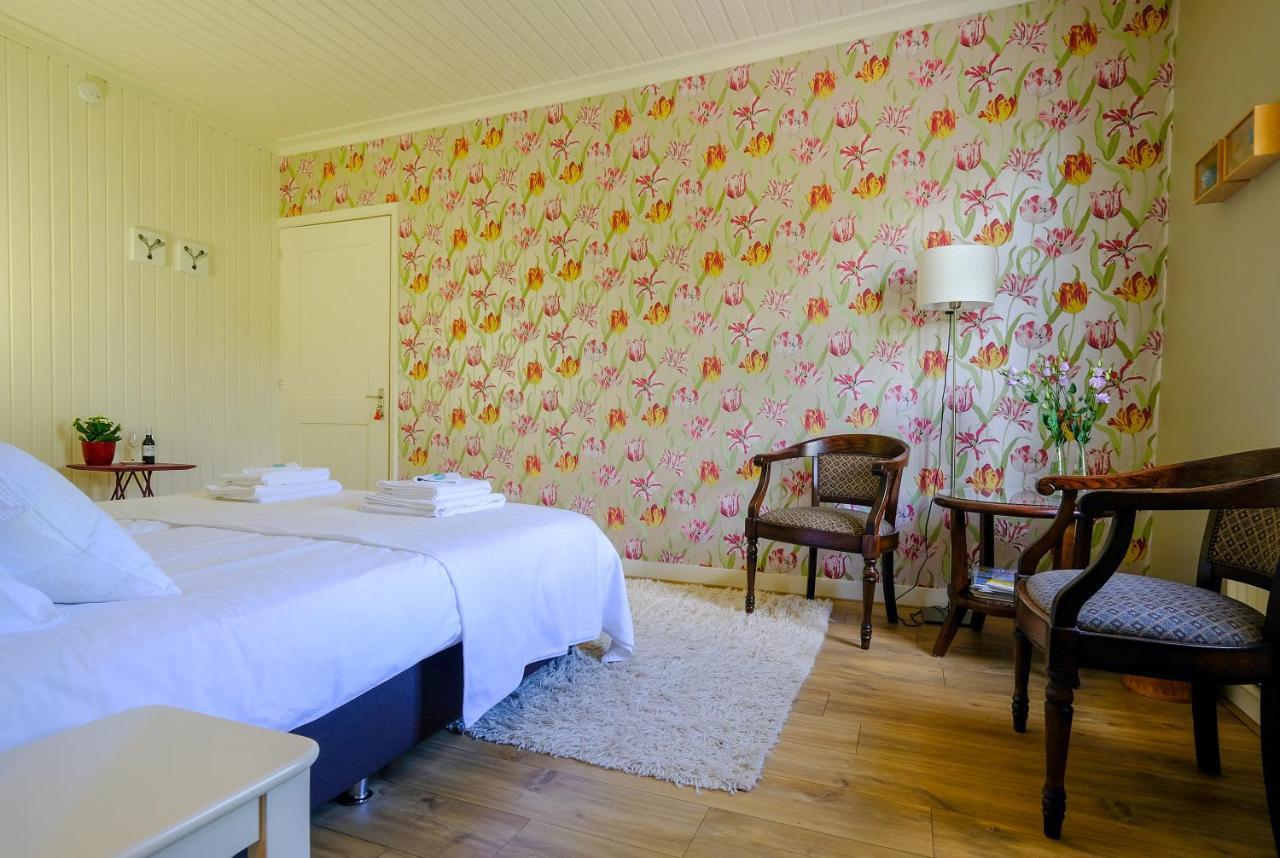 Wehe-den Hoorn De Energiek Bed & Breakfast エクステリア 写真